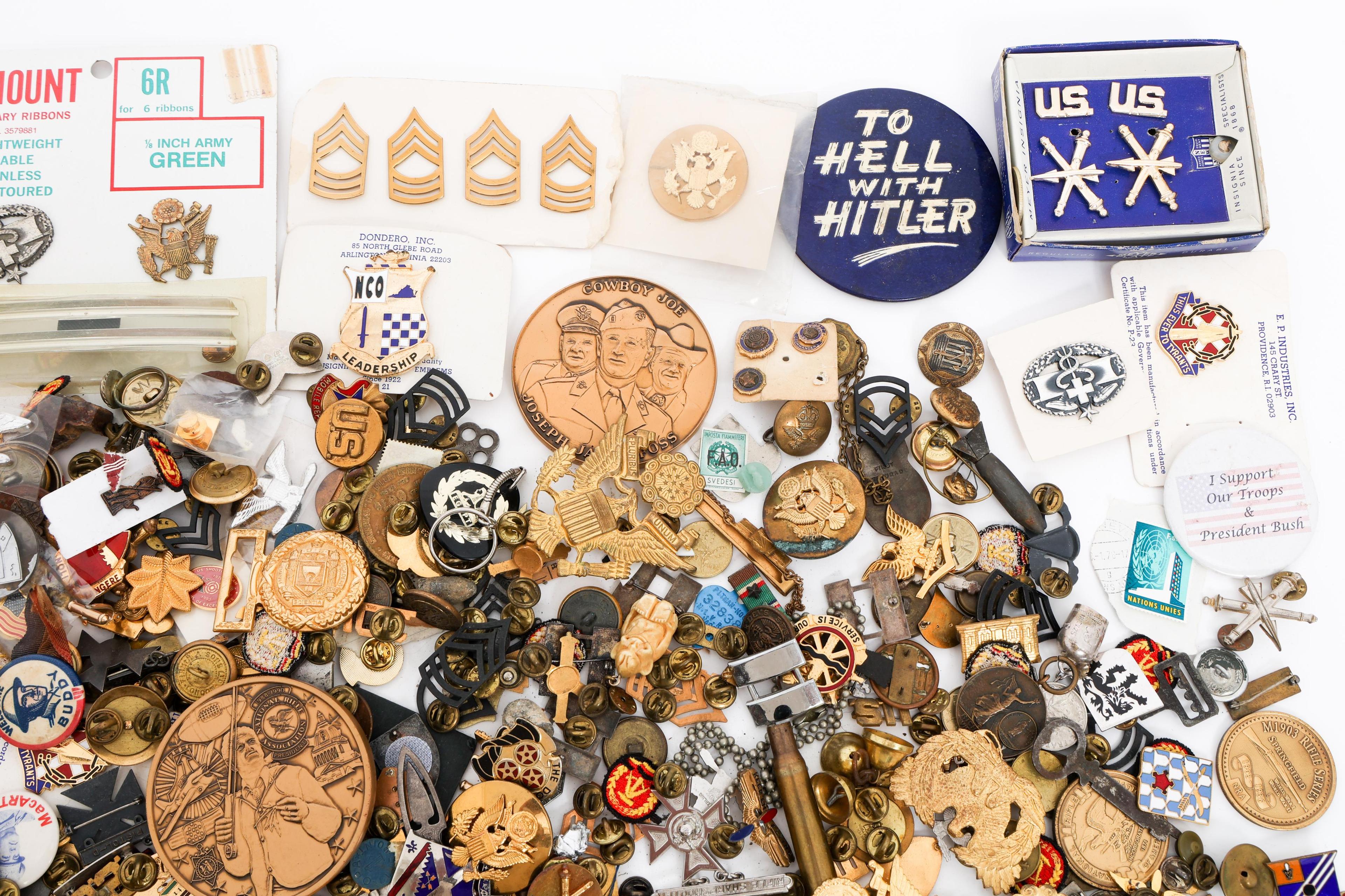 WWII - COLD WAR US ARMED FORCES INSIGNIA BONANZA
