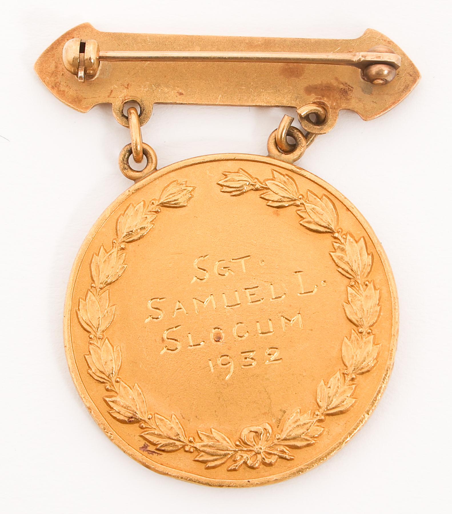 1932 USMC PISTOL MARKSMANSHIP BADGE IN 18K GOLD