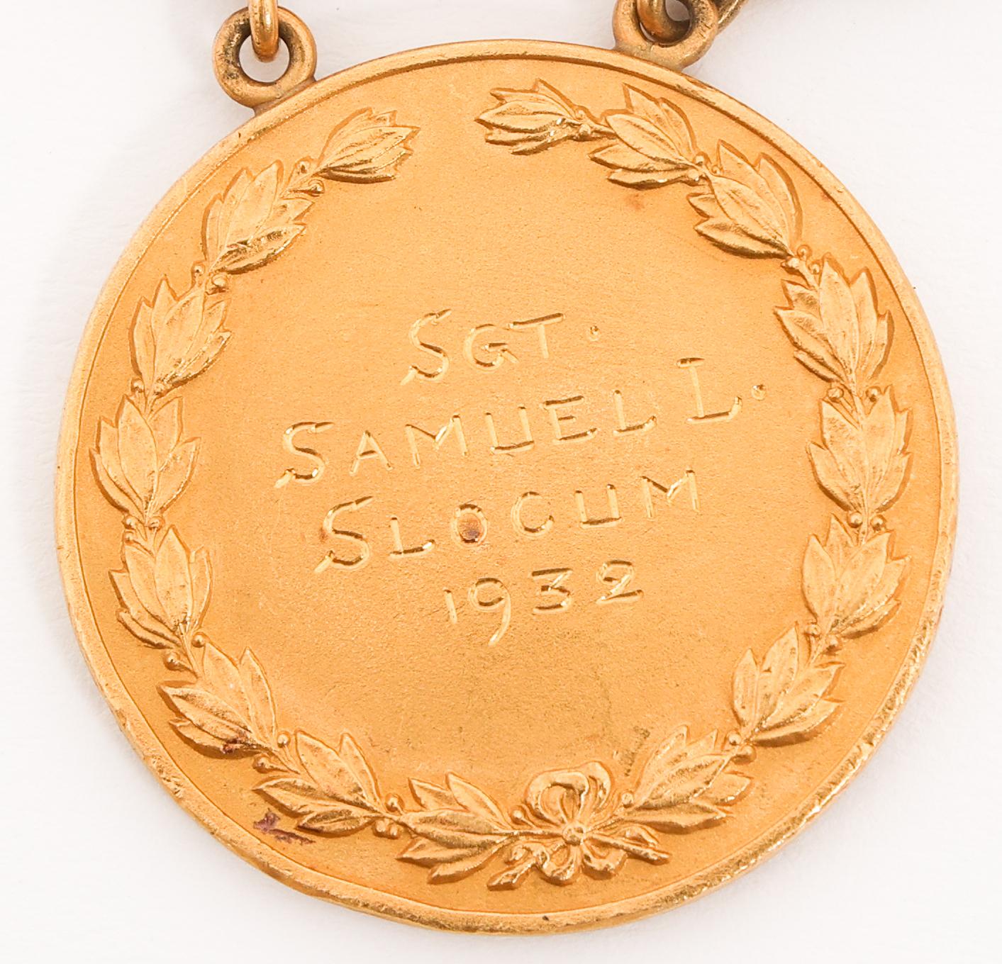 1932 USMC PISTOL MARKSMANSHIP BADGE IN 18K GOLD