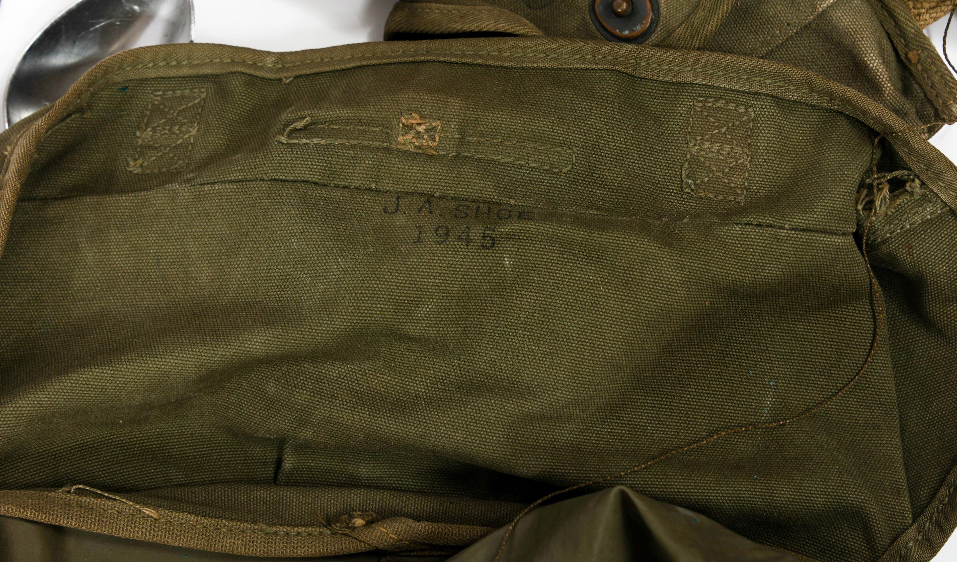 WWII US ARMY CARTRIDGE BELT & FIELD GEAR