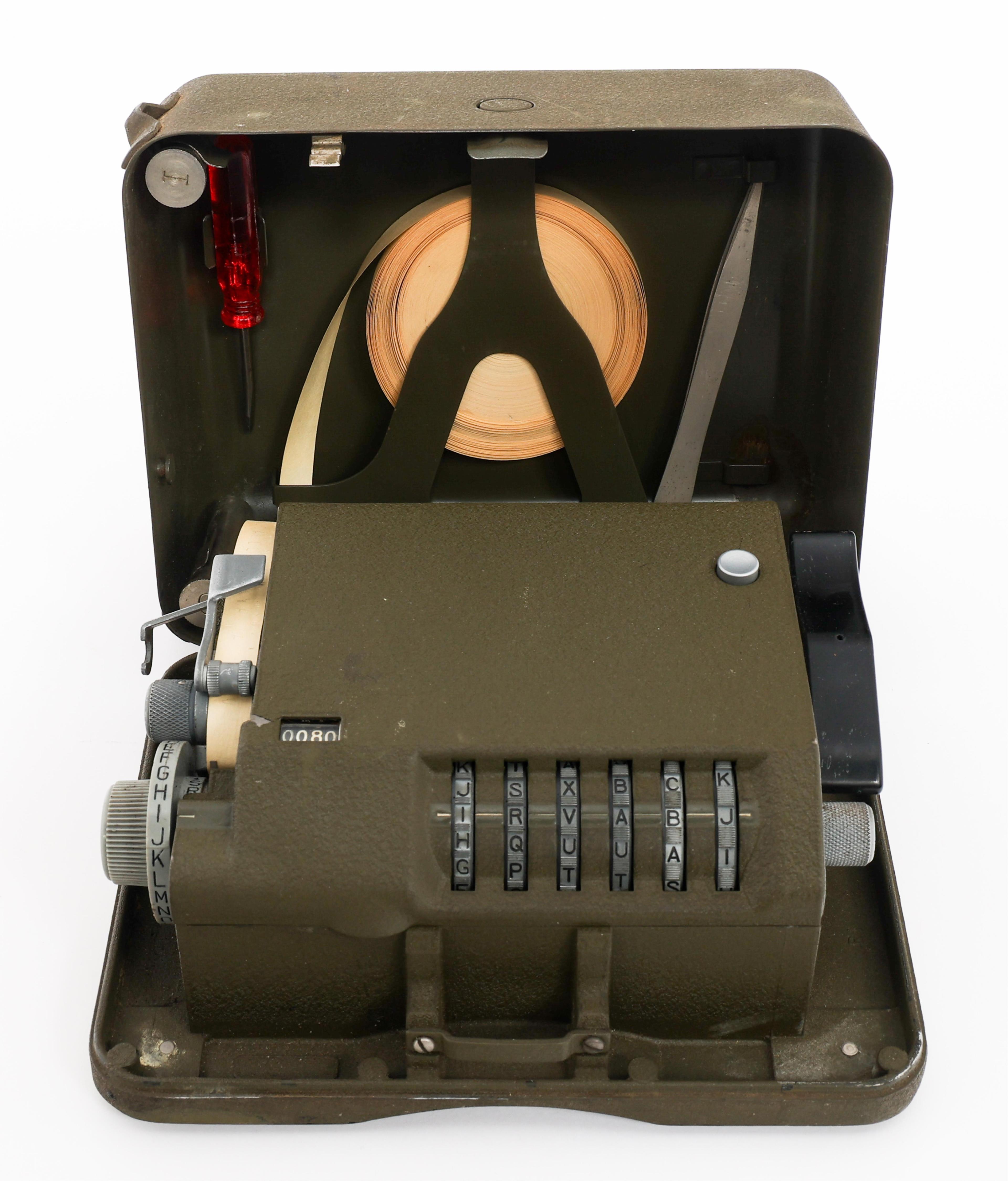 WWII US ARMY SIGNAL CORPS M-209-B CODING MACHINE
