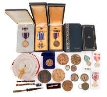 WWII - COLD WAR US MEDALS & CHALLENGE COINS