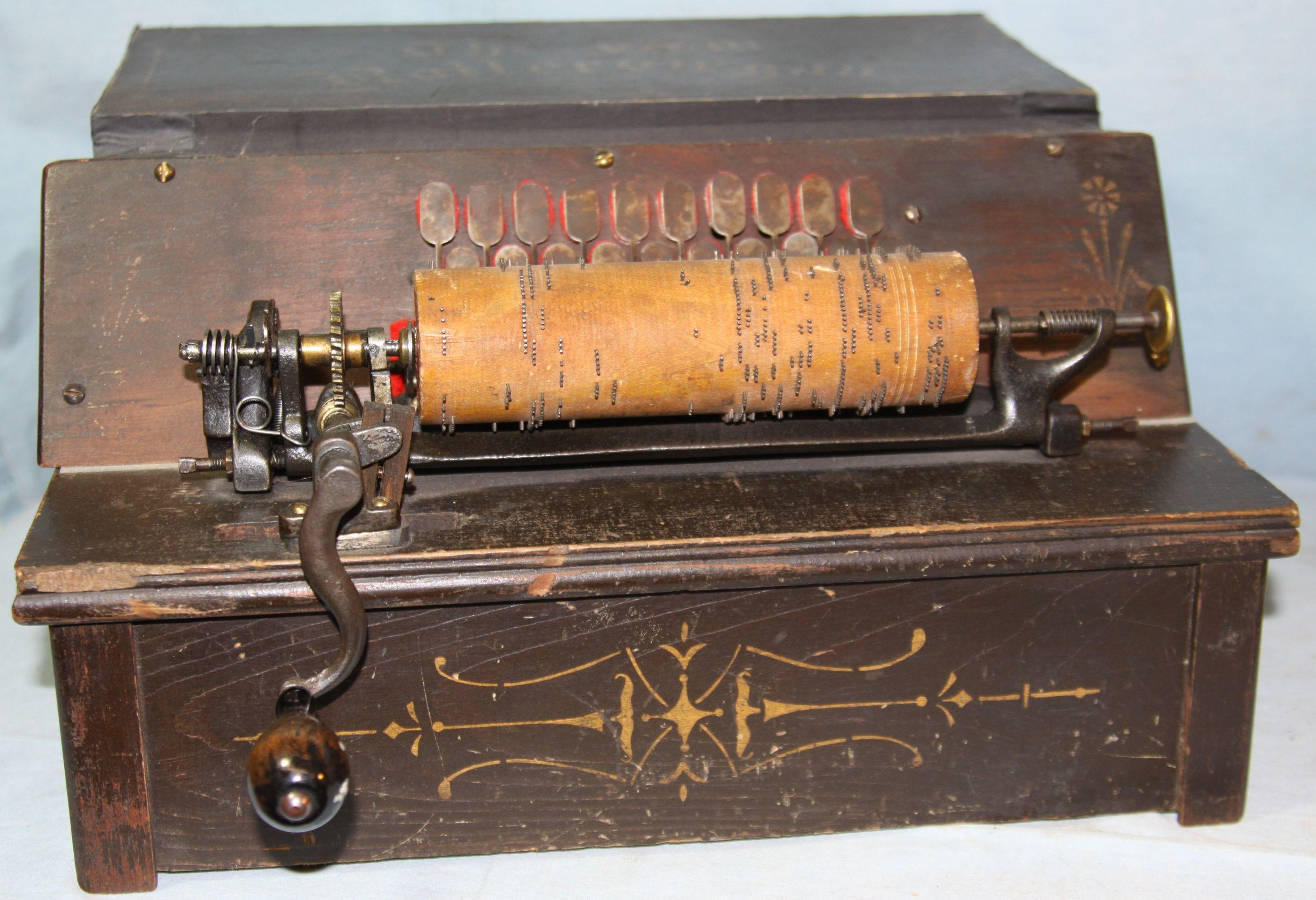 Gem Roller music box w/several rolls
