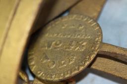 Newhouse 4 1/2 wolf trap, w/ chain and Victor #3 trap w/ chain