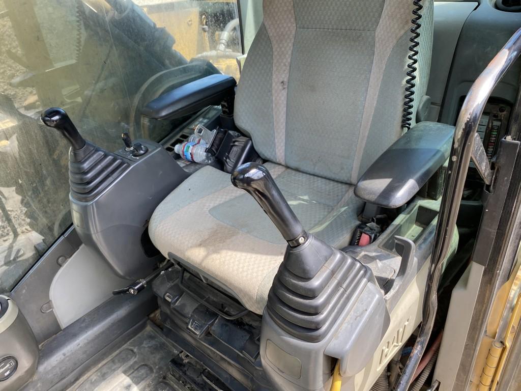 CATERPILLAR 330D L EXCAVATOR, S/N: CAT0330DLMWP00588, 15,271 HOURS SHOWING, CAT REMAN C-9 DIESEL