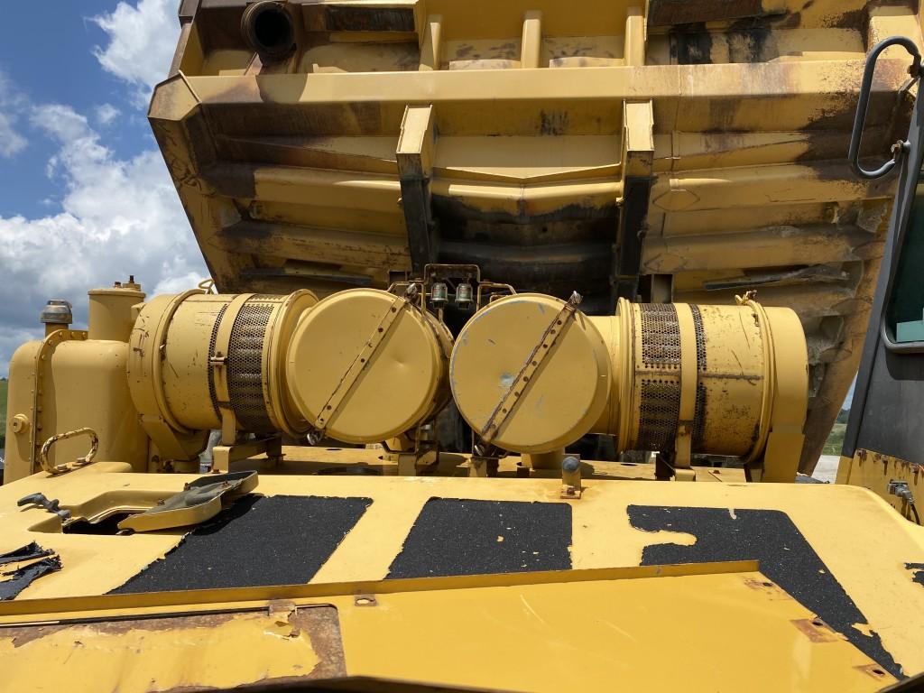 CATERPILLAR 777D OFF-ROAD DUMP TRUCK, CAT DIESEL ENGINE, 7-SPEED WITH REVERSE, HYDRAULIC DUMP BOX,