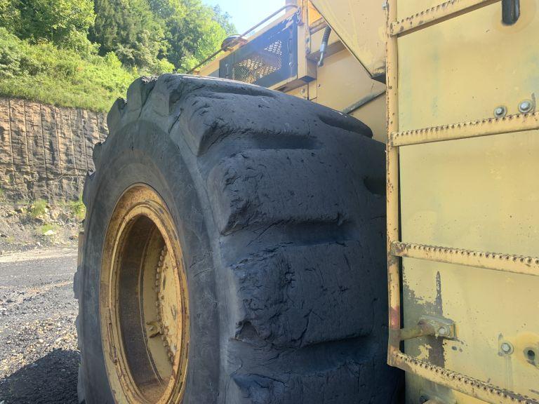 1996 CATERPILLAR 992D WHEEL LOADER, ARTICULATING, 4WD, 14 YARD LOADER BUCKET WITH TEETH, 45/65R45