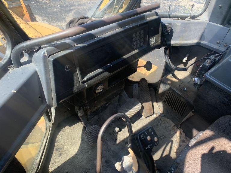 1996 CATERPILLAR 992D WHEEL LOADER, ARTICULATING, 4WD, 14 YARD LOADER BUCKET WITH TEETH, 45/65R45