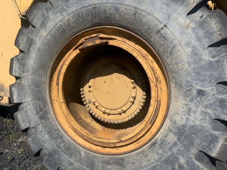 1996 CATERPILLAR 992D WHEEL LOADER, ARTICULATING, 4WD, 14 YARD LOADER BUCKET WITH TEETH, 45/65R45