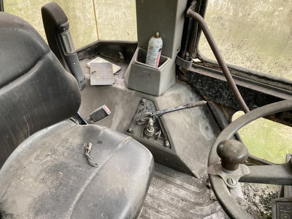 1995 CATERPILLAR 436B LOADER BACKHOE, 25/80-18 TIRES, MISSING TIRES, 15,030 HOURS SHOWING, RUNNING
