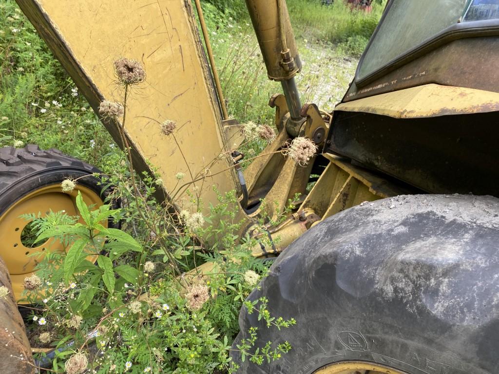1995 CATERPILLAR 436B LOADER BACKHOE, 25/80-18 TIRES, MISSING TIRES, 15,030 HOURS SHOWING, RUNNING