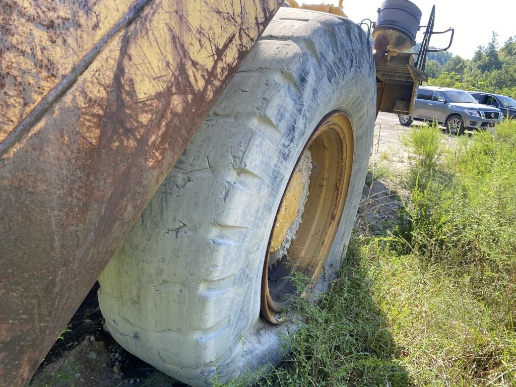 CATERPILLAR 777D ROCK TRUCK, RIGID FRAME, S/N: 00777DAAGC01816, HOURS N/A, MISSING FRONT AXLE,