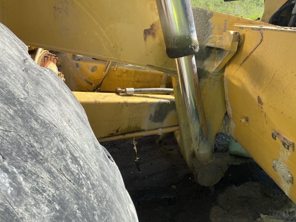 CATERPILLAR 777D ROCK TRUCK, RIGID FRAME, S/N: 00777DAAGC01816, HOURS N/A, MISSING FRONT AXLE,