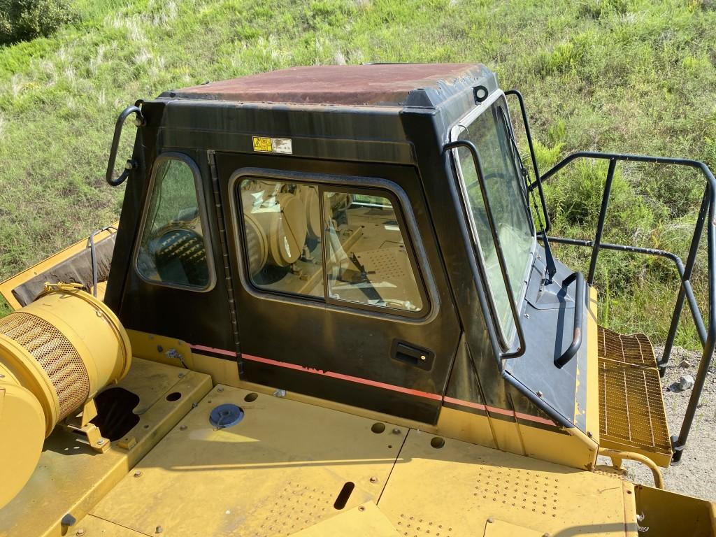 CATERPILLAR 777D ROCK TRUCK, RIGID FRAME, S/N: 00777DAAGC01816, HOURS N/A, MISSING FRONT AXLE,