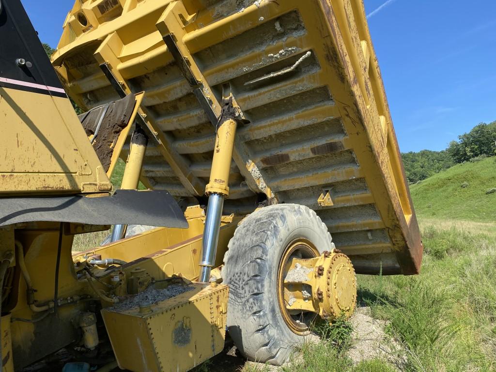 CATERPILLAR 777D ROCK TRUCK, RIGID FRAME, S/N: 00777DAAGC01816, HOURS N/A, MISSING FRONT AXLE,
