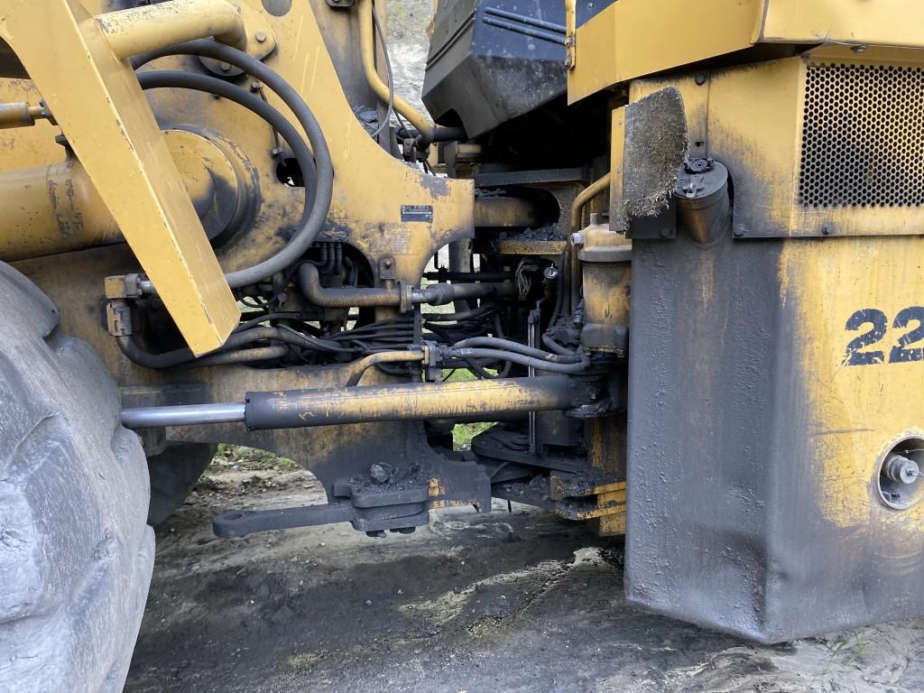 2005 CATERPILLAR 988G WHEEL LOADER, 8 YARD GP BUCKET, 4WD, 35/65-33 TIRES, RUNS AND OPERATES, S/N