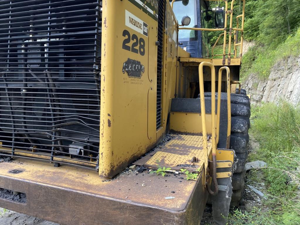 2005 CATERPILLAR 988G WHEEL LOADER, 8 YARD GP BUCKET, 4WD, 35/65-33 TIRES, RUNS AND OPERATES, S/N