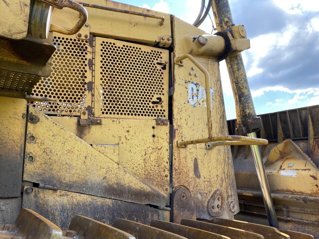 2001 CATERPILLAR D10R DOZER, ENCLOSED CAB, S/N: 3KR01773, 38,114 HOURS, 206'' BLADE, 24'' TRACK SHOE
