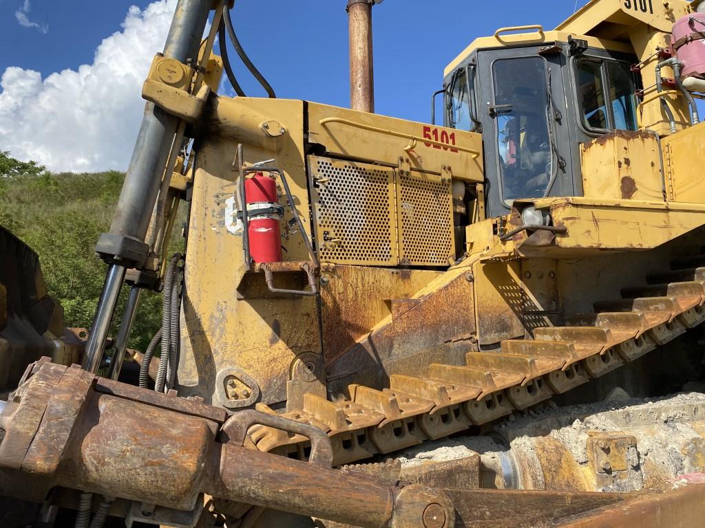 2001 CATERPILLAR D10R DOZER, ENCLOSED CAB, S/N: 3KR01773, 38,114 HOURS, 206'' BLADE, 24'' TRACK SHOE