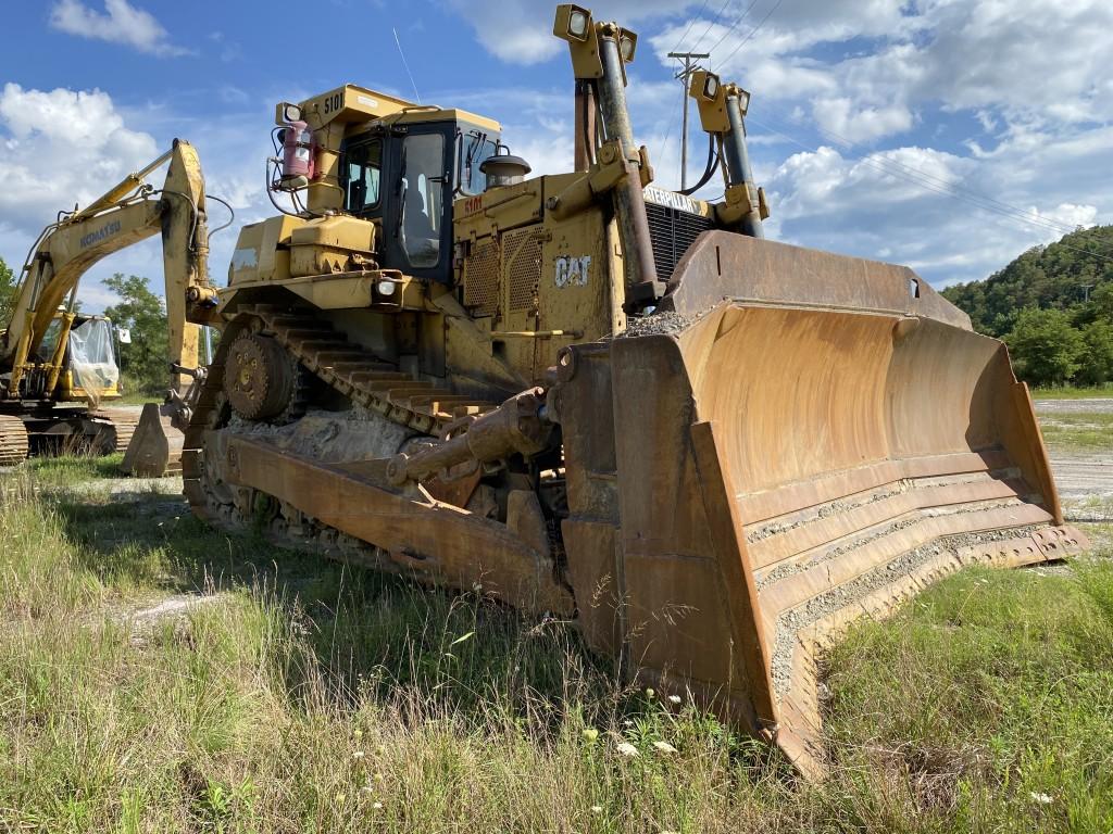 2001 CATERPILLAR D10R DOZER, ENCLOSED CAB, S/N: 3KR01773, 38,114 HOURS, 206'' BLADE, 24'' TRACK SHOE