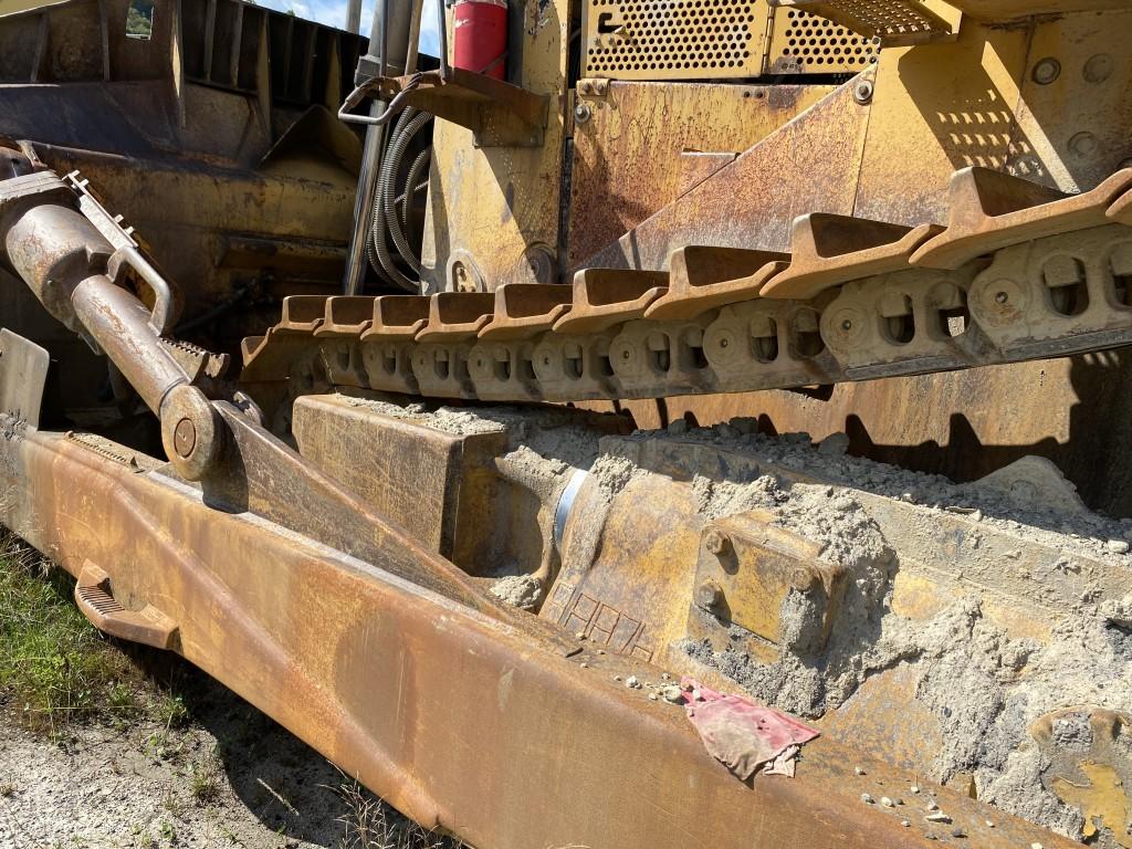 2001 CATERPILLAR D10R DOZER, ENCLOSED CAB, S/N: 3KR01773, 38,114 HOURS, 206'' BLADE, 24'' TRACK SHOE
