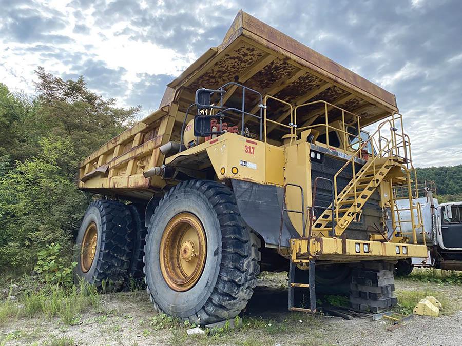 1998 CATERPILLAR 785B, ROCK TRUCK, RIGID FRAME, ENCLOSED CAB, S/N: 6HK0078, APPROX. 71,744 HOURS,
