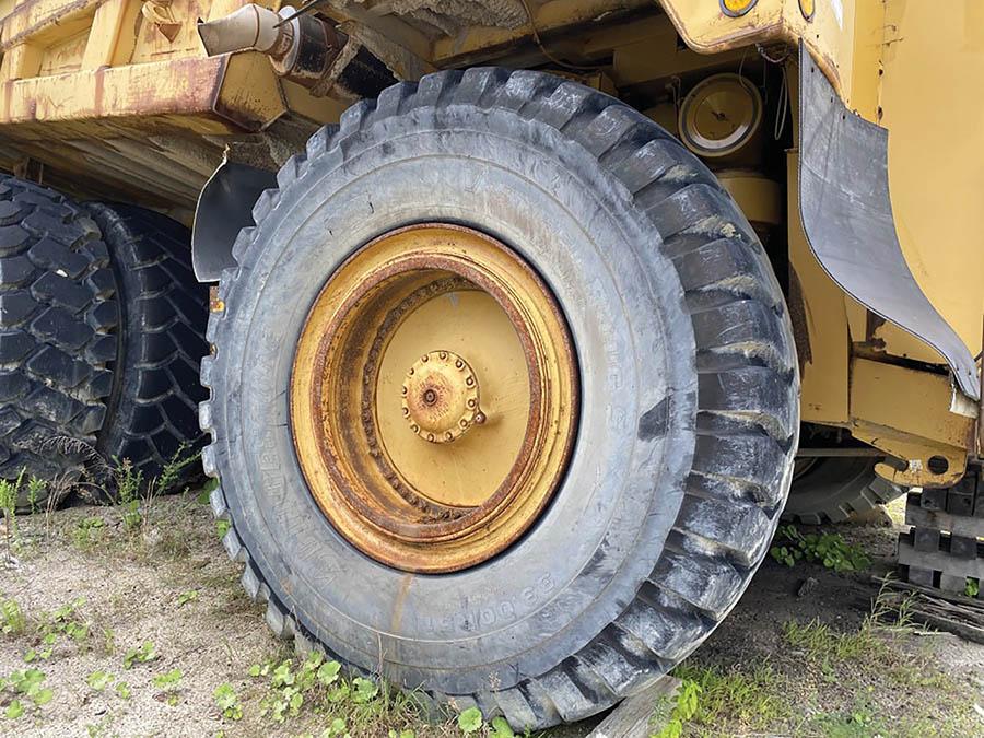1998 CATERPILLAR 785B, ROCK TRUCK, RIGID FRAME, ENCLOSED CAB, S/N: 6HK0078, APPROX. 71,744 HOURS,