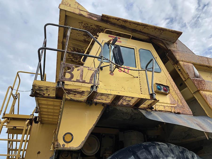 1998 CATERPILLAR 785B, ROCK TRUCK, RIGID FRAME, ENCLOSED CAB, S/N: 6HK0078, APPROX. 71,744 HOURS,