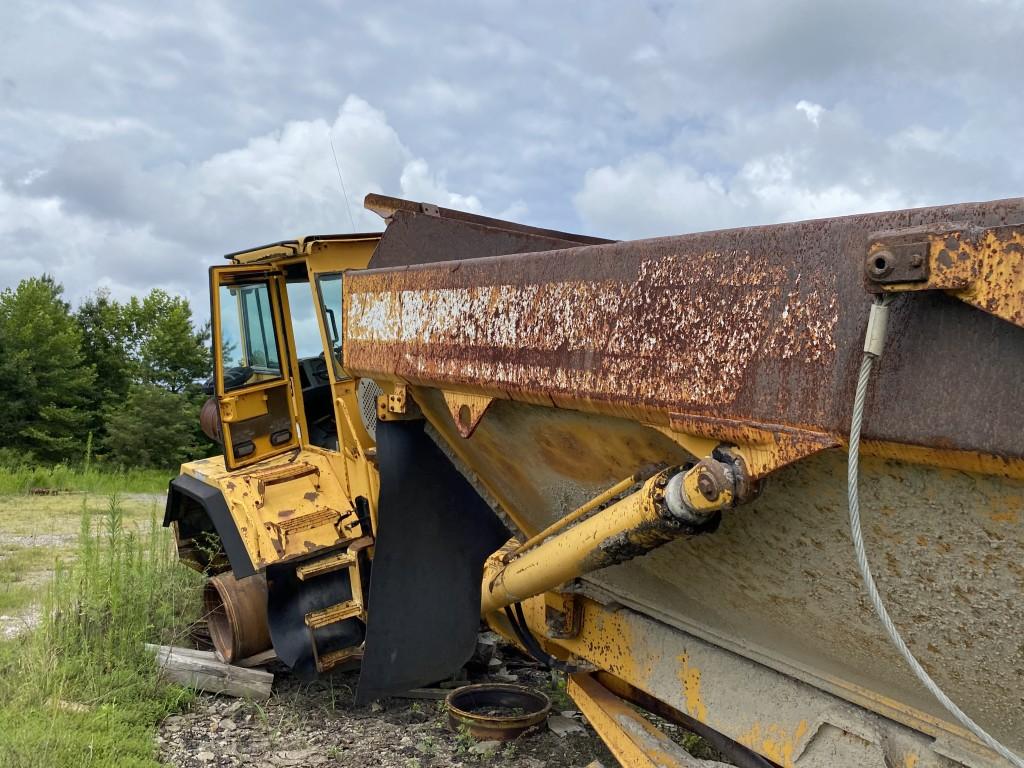 1997 VOLVO A30C ARTICULATED OFF-HIGHWAY TRUCK, ENCLOSED CAB, S/N: A30CV2693, HOURS, N/A, REAR