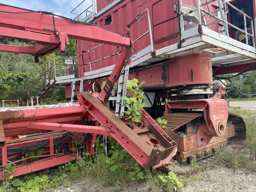 1999 SUPERIOR HIGH WALL MINER, (2) 400-HP HORIZONTAL DRIVES, (2) CUTTING HEADS, APPROX. (50)