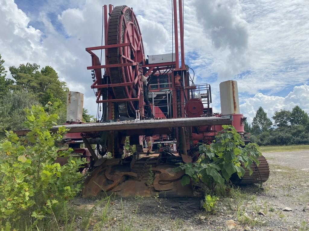 1999 SUPERIOR HIGH WALL MINER, (2) 400-HP HORIZONTAL DRIVES, (2) CUTTING HEADS, APPROX. (50)