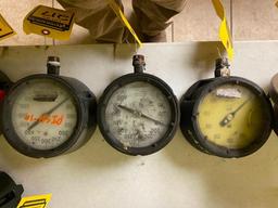 (3) Gauges; (1) 400 PSI & (2) 600 PSI