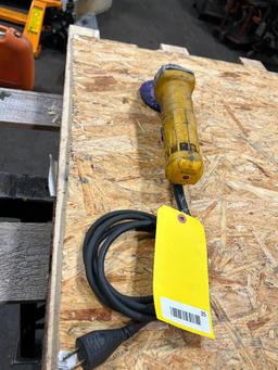 Dewalt 4-1/2" Angle Grinder