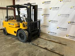 Caterpillar 8,000-LB. Capacity Forklift, Model GP40, S/N 1CM02009, LPG, (New) Front Solid Pneumatic