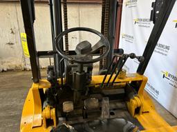 Caterpillar 8,000-LB. Capacity Forklift, Model GP40, S/N 1CM02009, LPG, (New) Front Solid Pneumatic