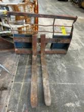 Skid Steer Fork Attachment. 42" Forks