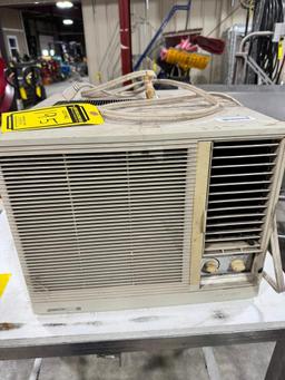 Signature 2000 Room Air Conditioner, Single Phase, Model KMJ-5819