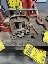 The Ridge Tool Co. 2-1/2 Pipe Bench Vise