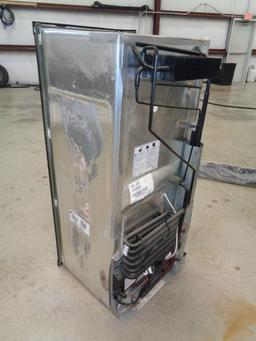 NEW Norcold N611 RV electric/Gas refrigerator. (new)
