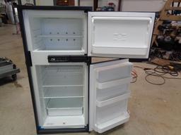NEW Norcold N611 RV electric/Gas refrigerator. (new)
