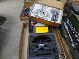 Laser tool and Magnifying Glasses with light