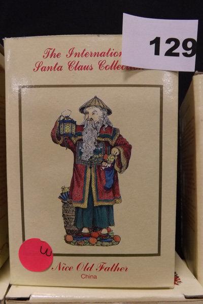 International Santa Collection in box (8)