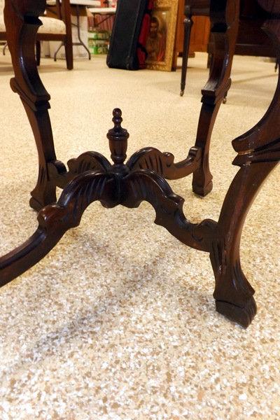 Oval Coffee Table w/Decorative lets & Inlaid Top