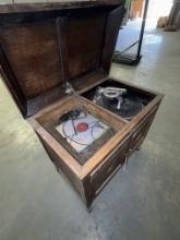 Vintage Wooden Victrola