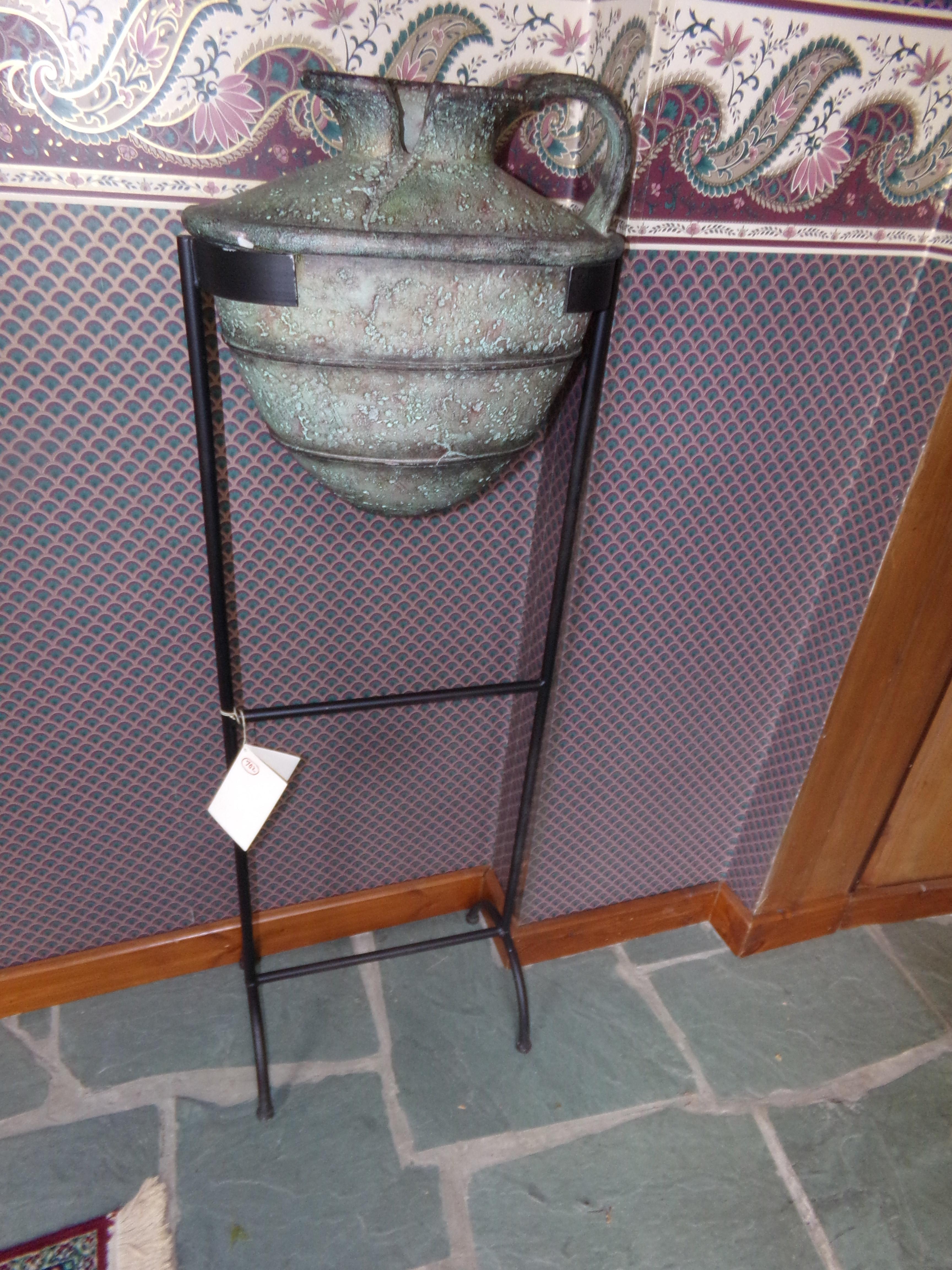 Metal Pitcher Stand