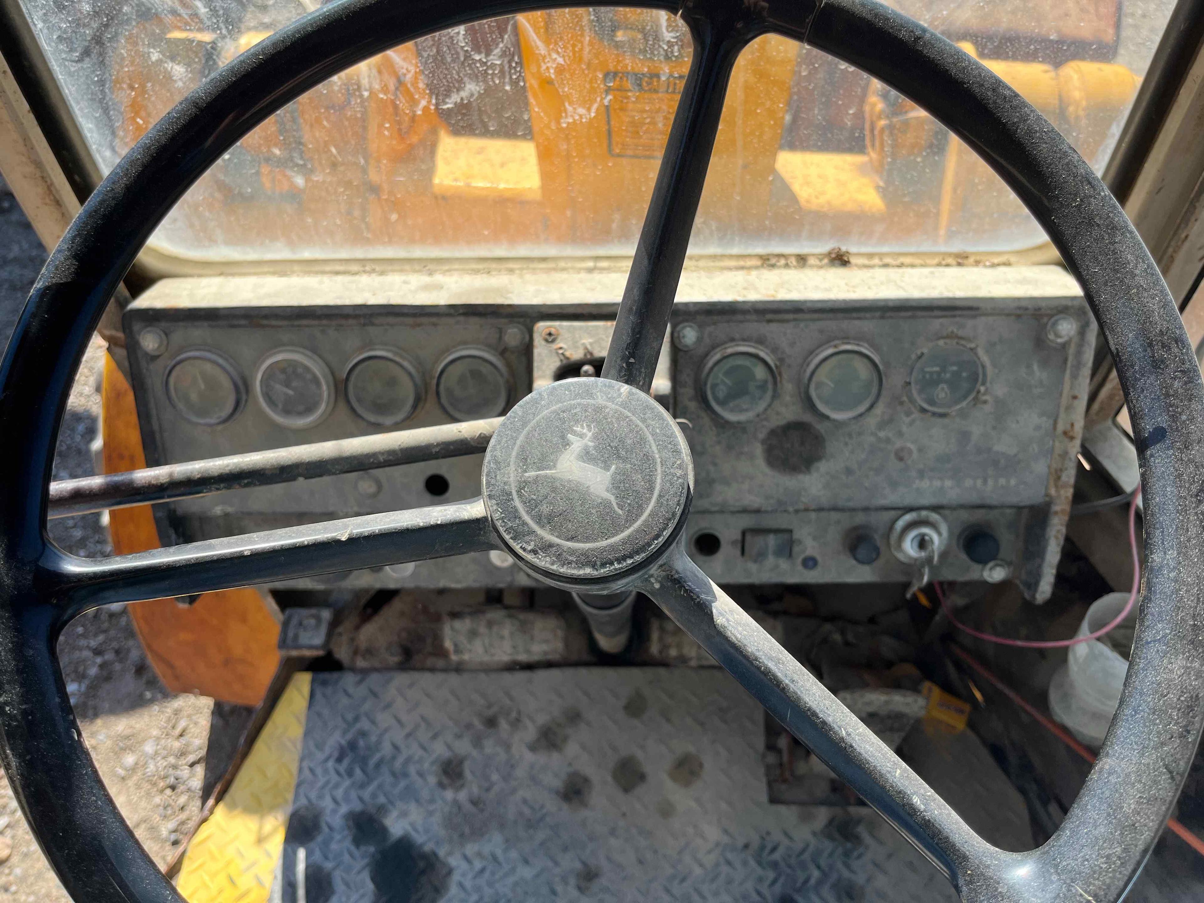 JD 444D Loader, 8' front bkt., 6cyl Dsl., 5854hrs.