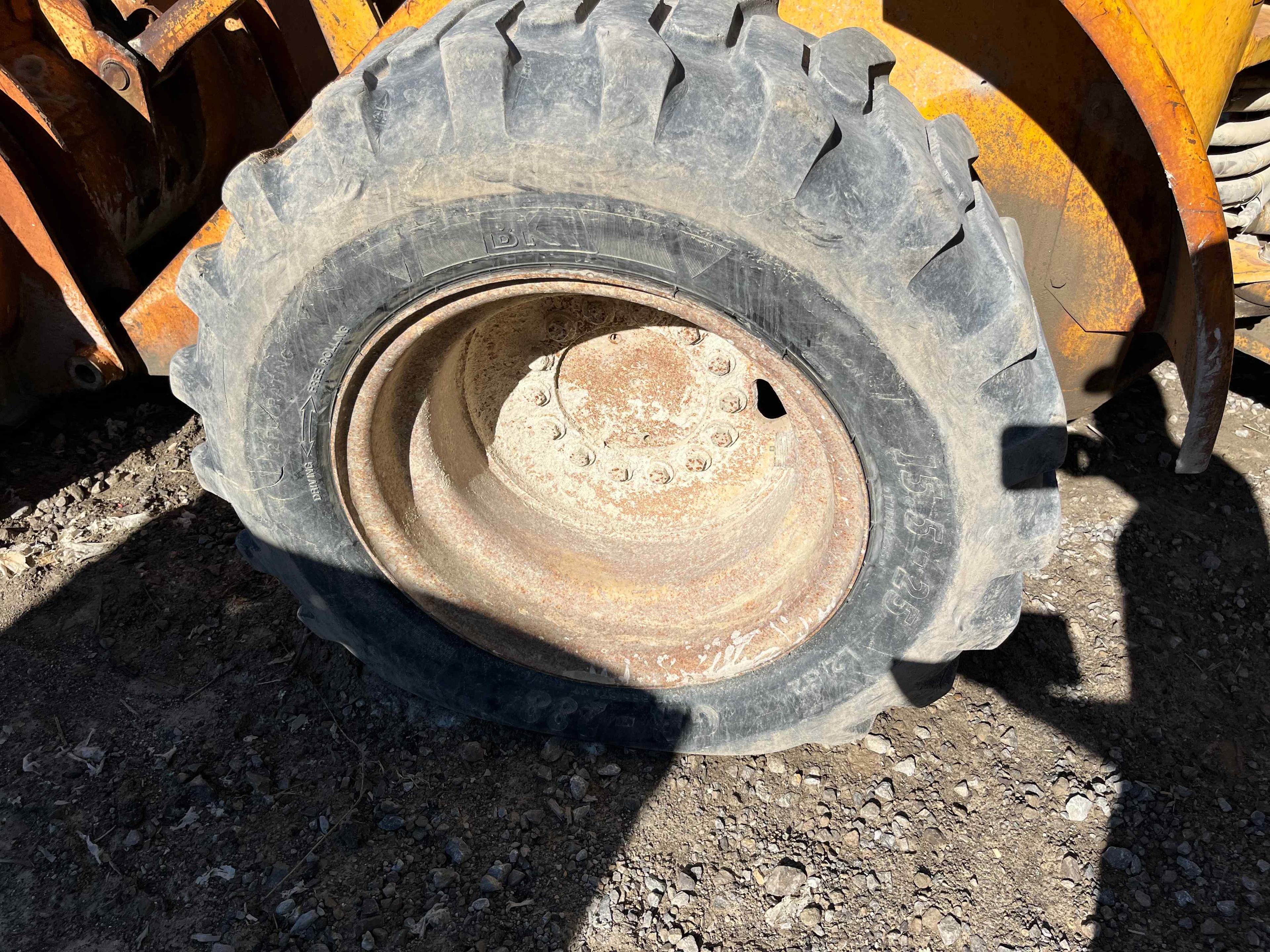 JD 444D Loader, 8' front bkt., 6cyl Dsl., 5854hrs.