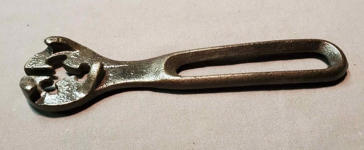 Spanner Wrench / Nut Removal Tool