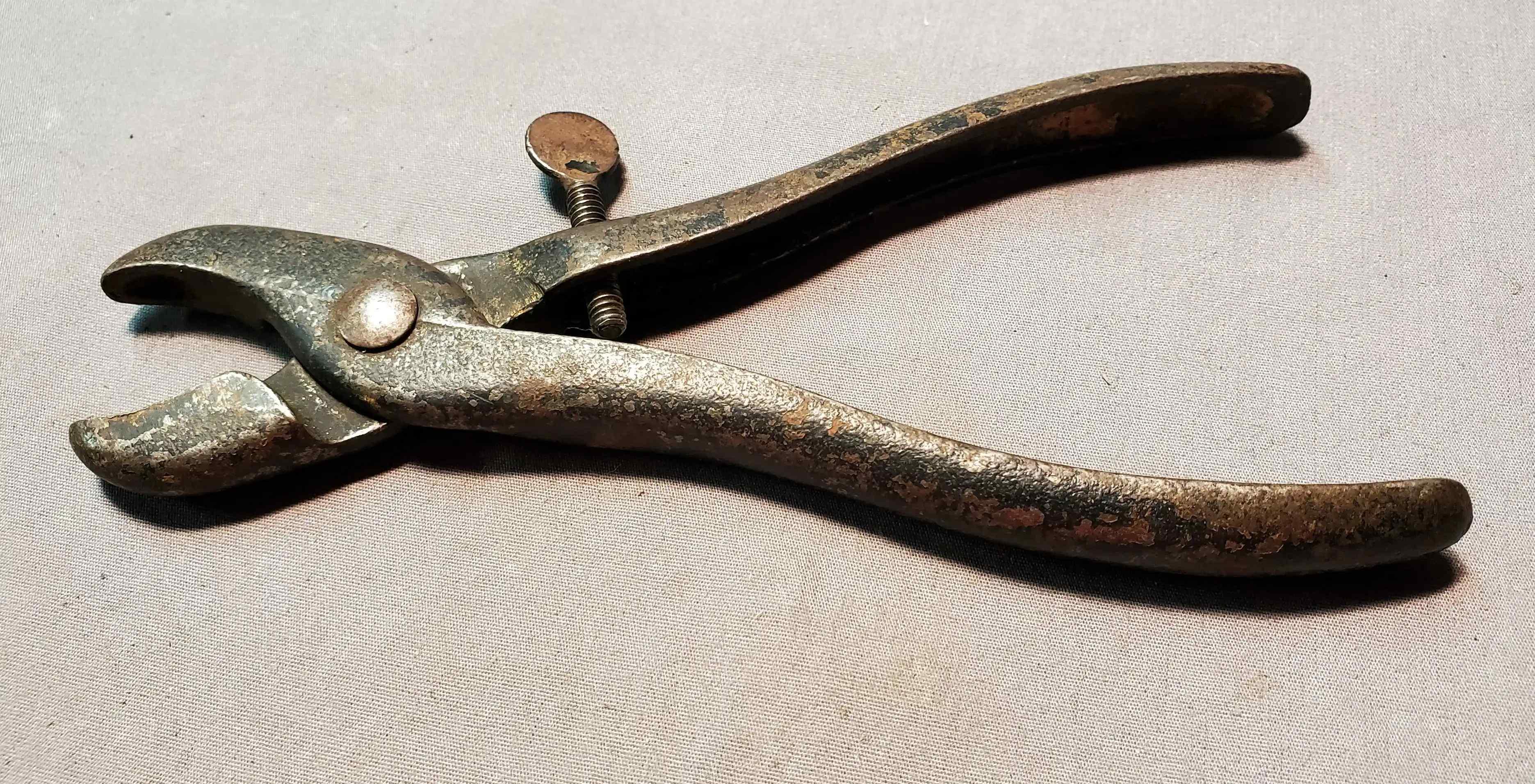 Hog Ring Pliers