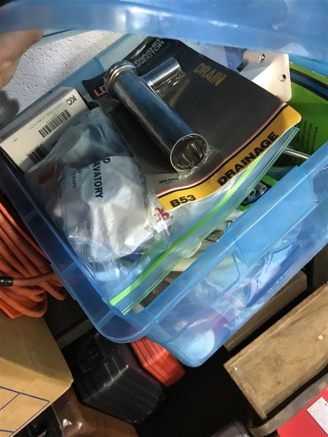Contents of items on 3 shelves lot